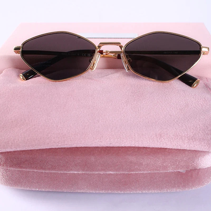 Luxury Women Metal Sunglasses Brand Designer Half-Frame Diamond-Shaped Eyeware Ladies Summer Travelling Beach For Sun Glasses