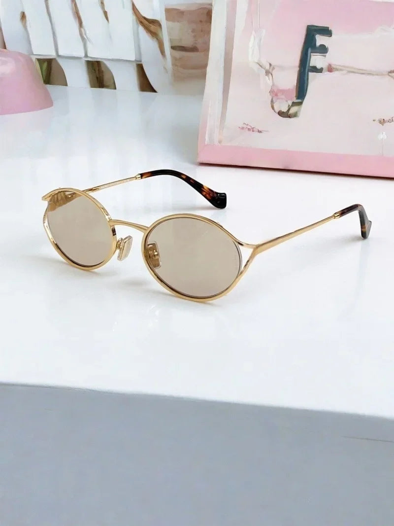 Luxury Women Metal Sunglasses Brand Designer Half-Frame Diamond-Shaped Eyeware Ladies Summer Travelling Beach For Sun Glasses